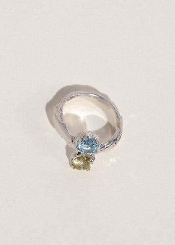 Kiss Ring in Sterling Silver